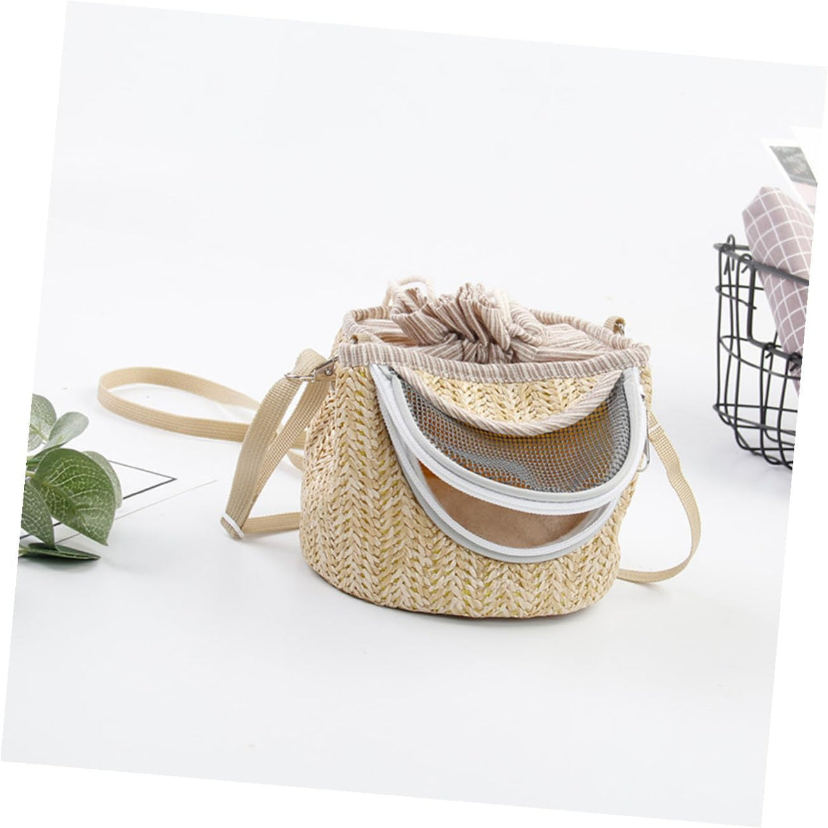 Hamster Carrier Bag Portable Small Animal Carrier with Ventilated Gauze Straw-Woven Appearance Travel Carry Bag for Outdoor Use 5.51 X 5.51 X 4.72 in