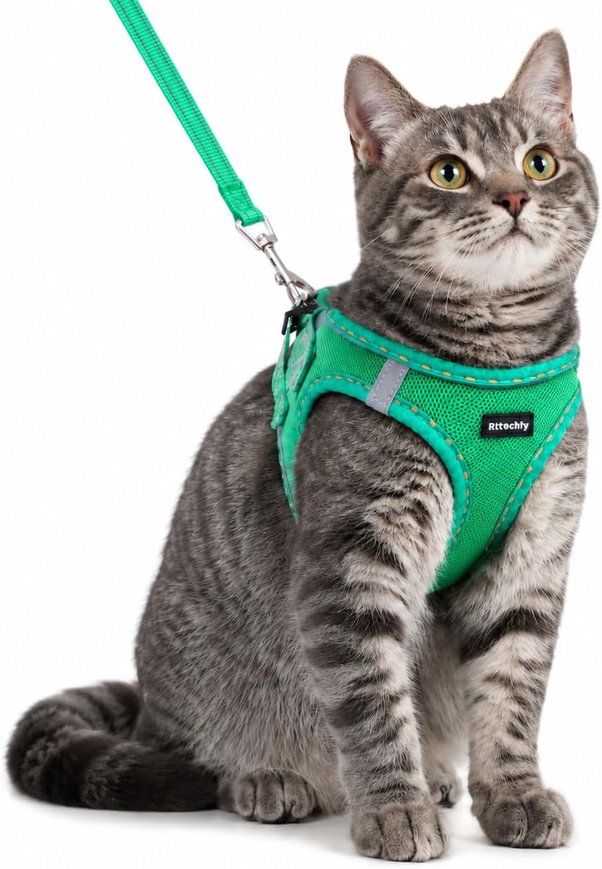 Rttochfy Cat Harness and Leash Set, Escape Proof Kitten Harness, Soft and Breathable Vest with Reflective Strip, Easy to Wear for Cats Walking and Traveling (Pink, S)