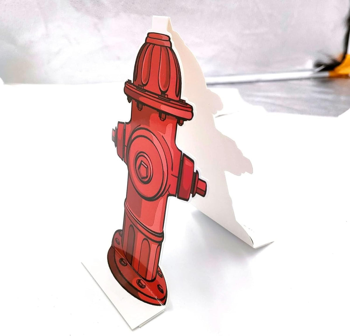 20 Pack Dog Pee Pad Trainer, Hydrant Shaped Paper Target for Male Puppies and Small Dogs, 7.3 x 3.9 Inches Fire Hydrant Potty Training Guide for Indoor Pet Diaper Pad Use