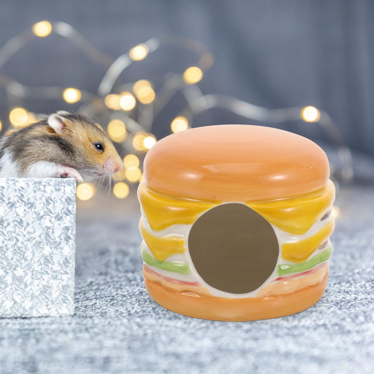 Didiseaon Ceramic Hamster Hideout House Burger Shape Small