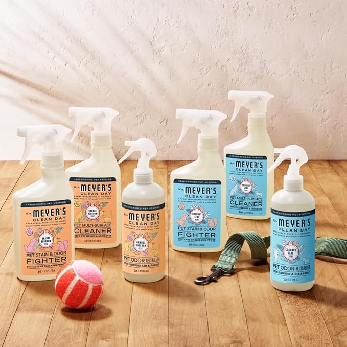MRS. MEYER'S CLEAN DAY Pet Odor Neutralizer, Coconut Leaf Scent - Image 7