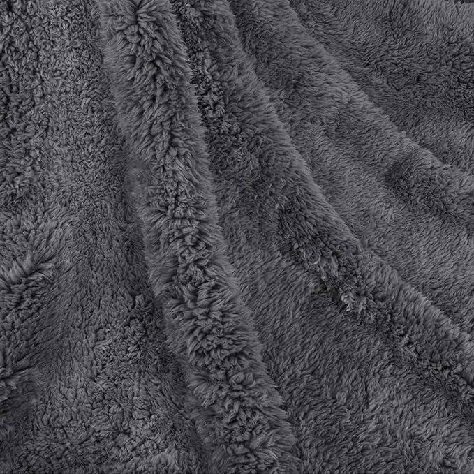 PetAmi Fluffy Waterproof Dog Blanket - Image 5