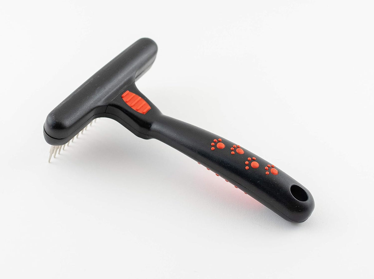 RYAN'S PET SUPPLIES Paw Brothers Magic Spring Undercoat Rake for Dogs, Professional Grade Grooming Tool, Stainless Steel Pins, Removes Tangles and Mats, Comfort Grip, 4.5 in.