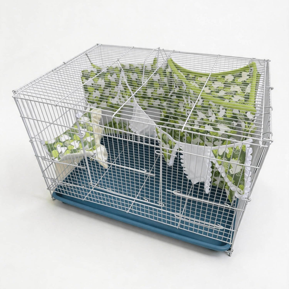 4 Pcs Guinea Pig Starter Kit Essentials for Hamster Accessories Including Hideout Tent with a Dual-Purpose Function, a Feed Bag, a Hammock, and Decorative pennants for Rabbit, No Metal Fences, Green