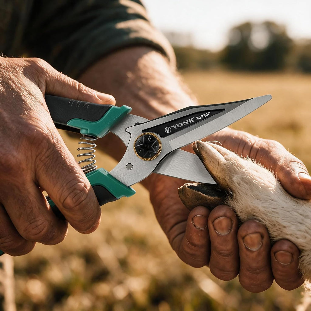 Goat Hoof Trimmers Multiuse Shears for Horses Sheep Alpacas Pigs Gardening
