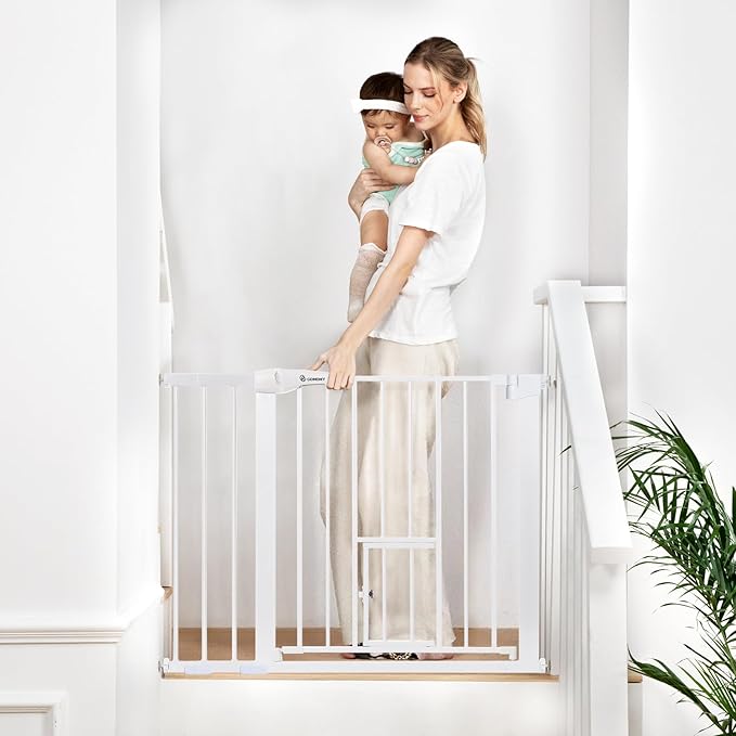 COMOMY Auto Close Baby Gate - Image 3