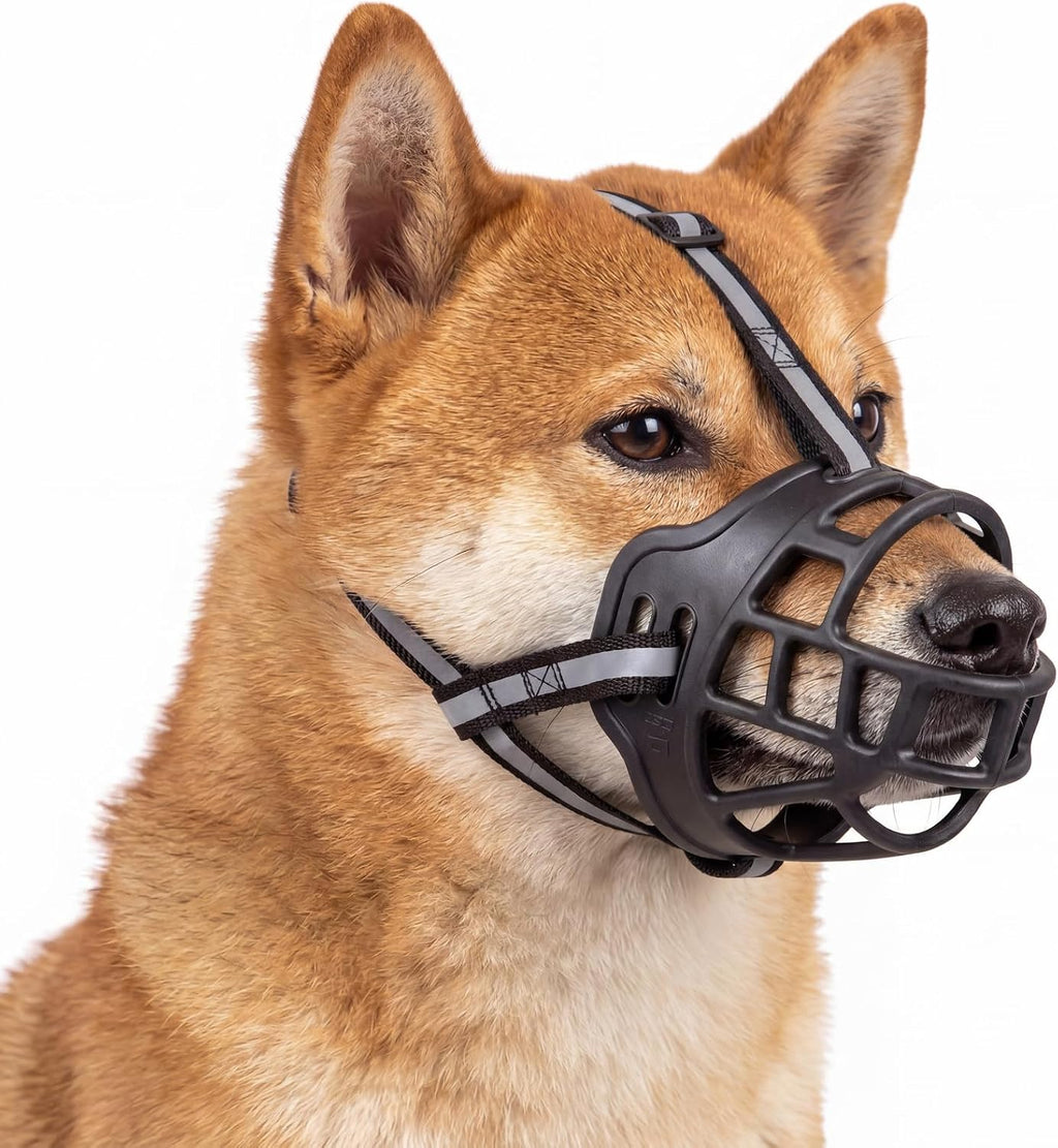 Basket Muzzle for Medium Sized Dog, Breathable Reflective Adjustable Dogs Muzzles Prevents Scavenging, Chewing & Biting for Grooming Trimming Training, Soft, Lightweight & Sturdy (Size 3)