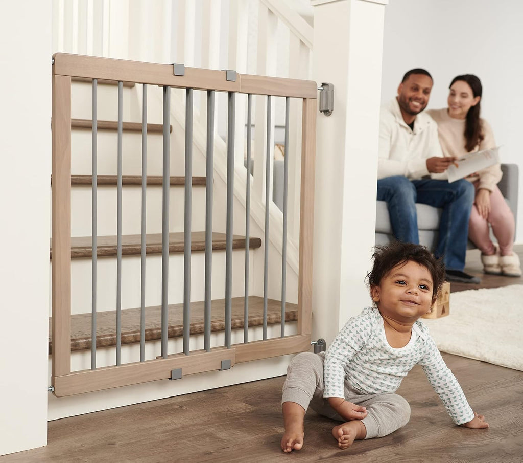 Regalo Safety 24"-40.5" Extra Wide Baby Gate for Top of Stairs & Doorways