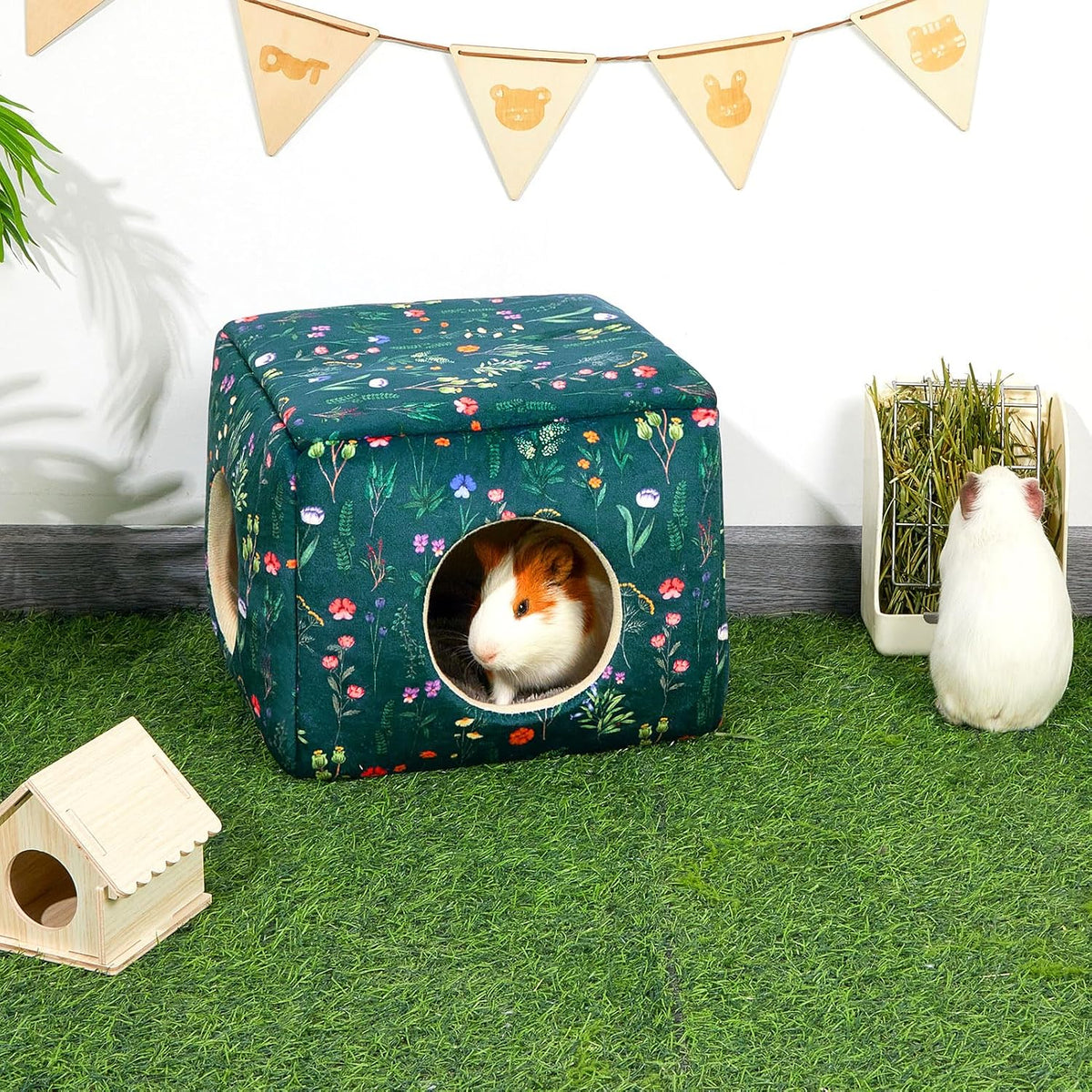 Bienbee Guinea Pig Hideout, Washable Plush House for Small Animals