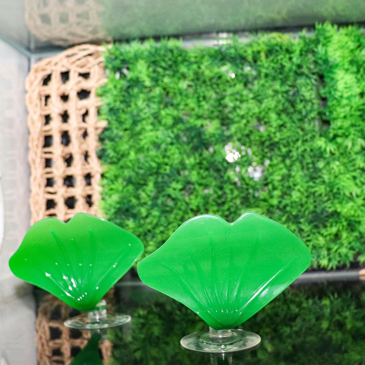 3 Pack Plastic Leaf Decorations with Suction Cups, Frog Habitat Platform, Reptile Decorations for Terrarium, Tank Terrarium Accessories for African Dwarf, Toad