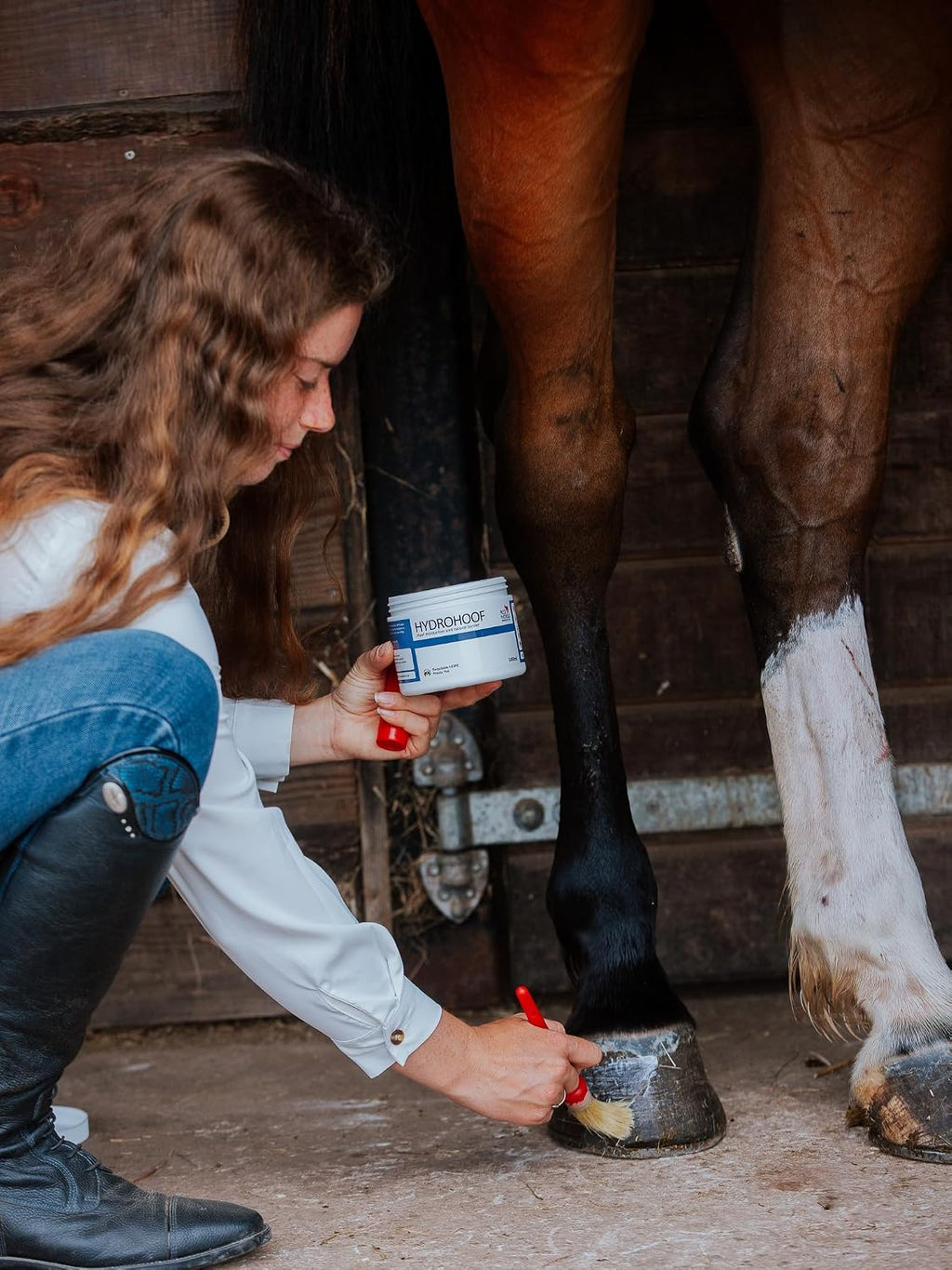 Hydrohoof Horse Hoof Moisturizer (7 fl Oz. / 200ml) | Hoof Conditioner and Barrier Cream | Moisture Balancing Balm | Nourish & Protect | Natural Hoof Moisture Regulation