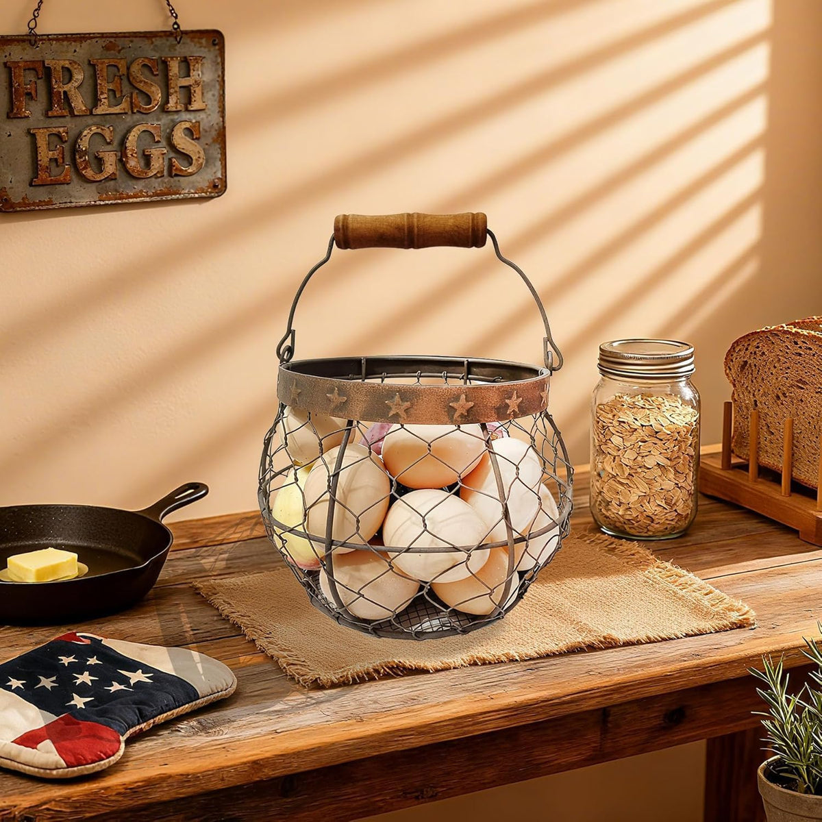 Star Farmhouse Wire Egg Basket for Gathering Fresh Eggs