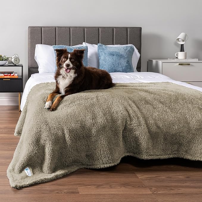 PetAmi Fluffy Waterproof Dog Blanket - Image 3