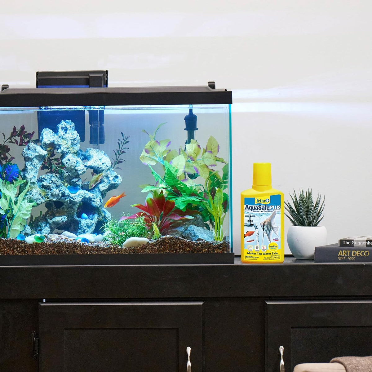 Tetra AquaSafe Plus Water Conditioner & Dechlorinator For Aquarium, 33.8 oz