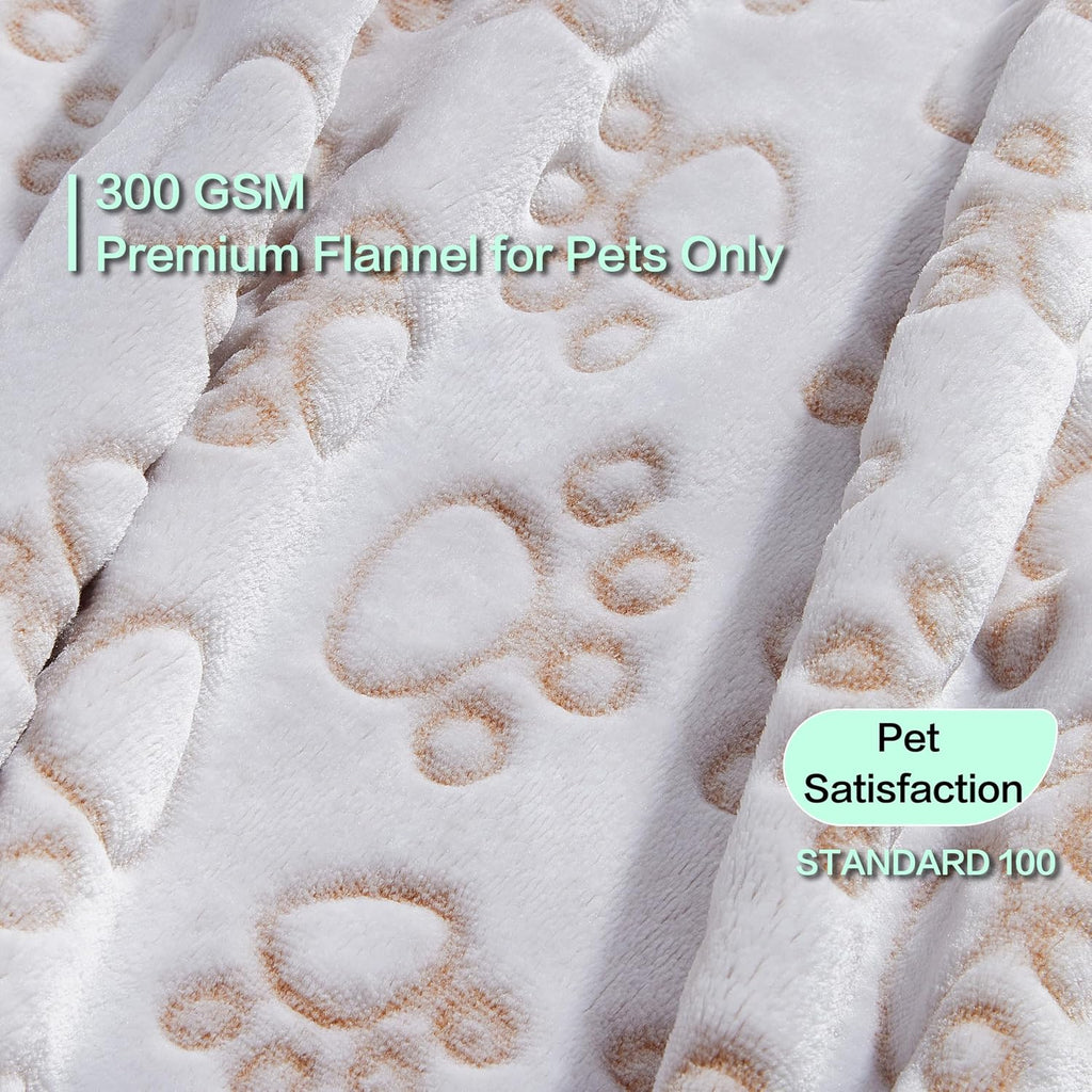 Stuffed Premium Soft Dog Blanket, with Flannel Beige Cute Paw Print, 32 * 40 inches, Cat Blanket Puppy Supplies Border Collie Puppy Gifts Essentials