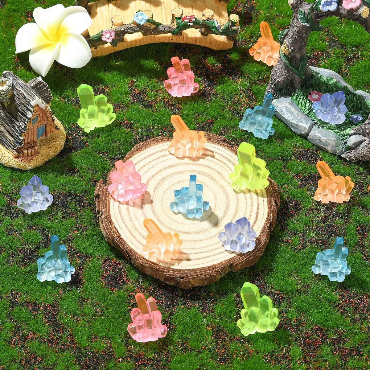 Ipotkitt 40pcs Resin Glow Crystal Betta Stones for Fish Tank Decor